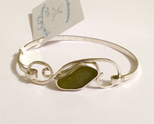 Load image into Gallery viewer, Genuine Sea Glass Bangle Bracelet
